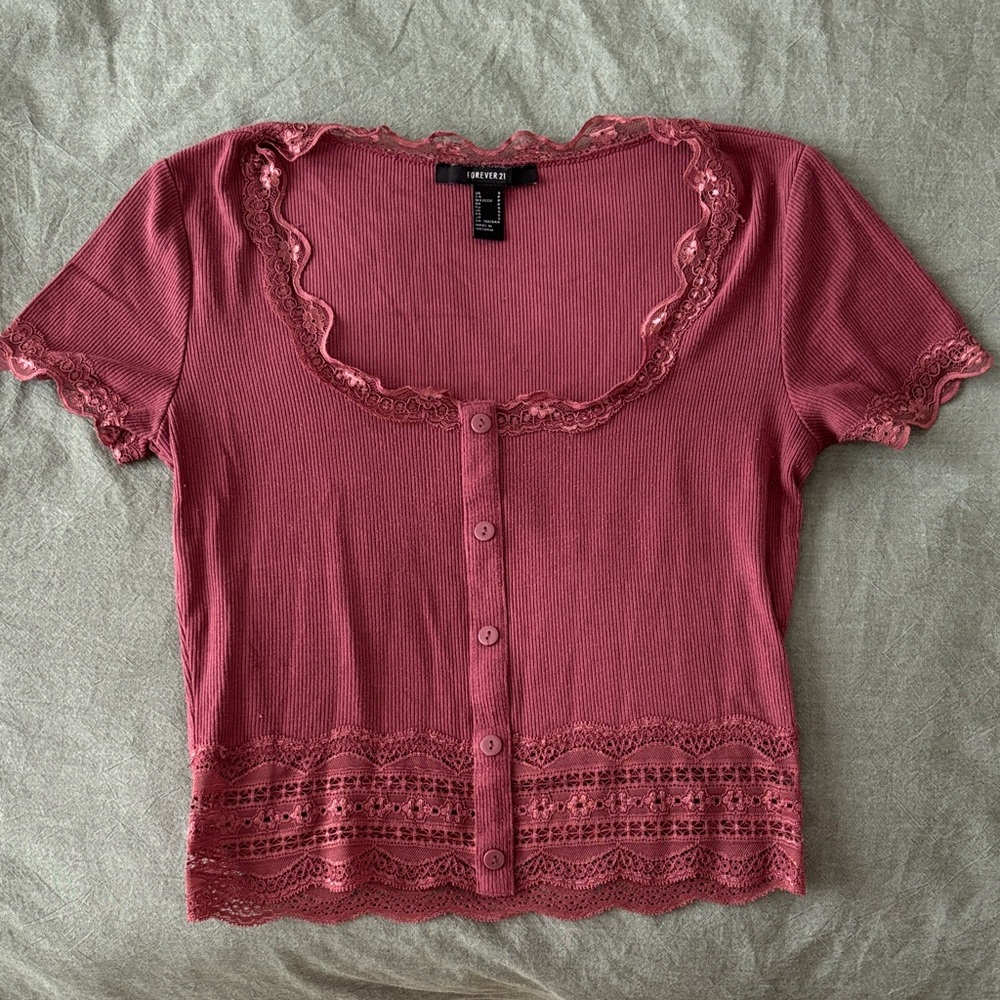 Forever 21 Lace-Trimmed cropped Shirt in Mauve